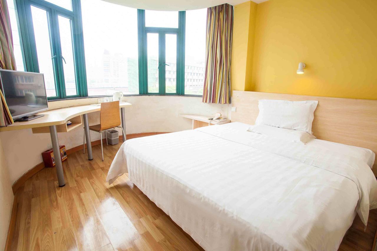 7 Days Inn Yangjiang Xinyue International Studio Δωμάτιο φωτογραφία