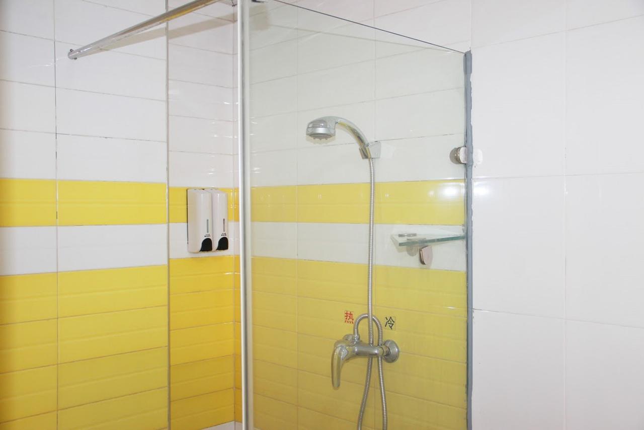 7 Days Inn Yangjiang Xinyue International Studio Εξωτερικό φωτογραφία