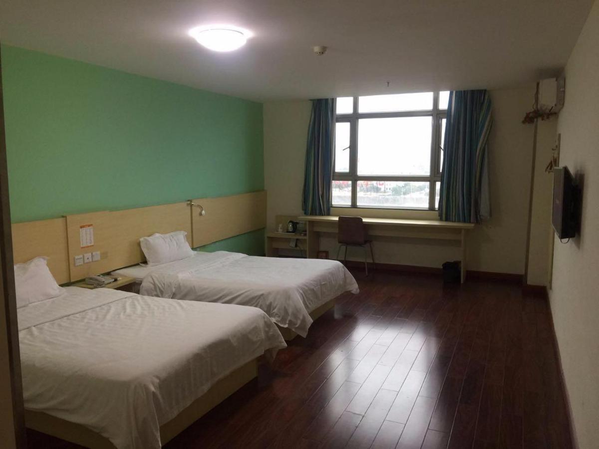 7 Days Inn Yangjiang Xinyue International Studio Εξωτερικό φωτογραφία
